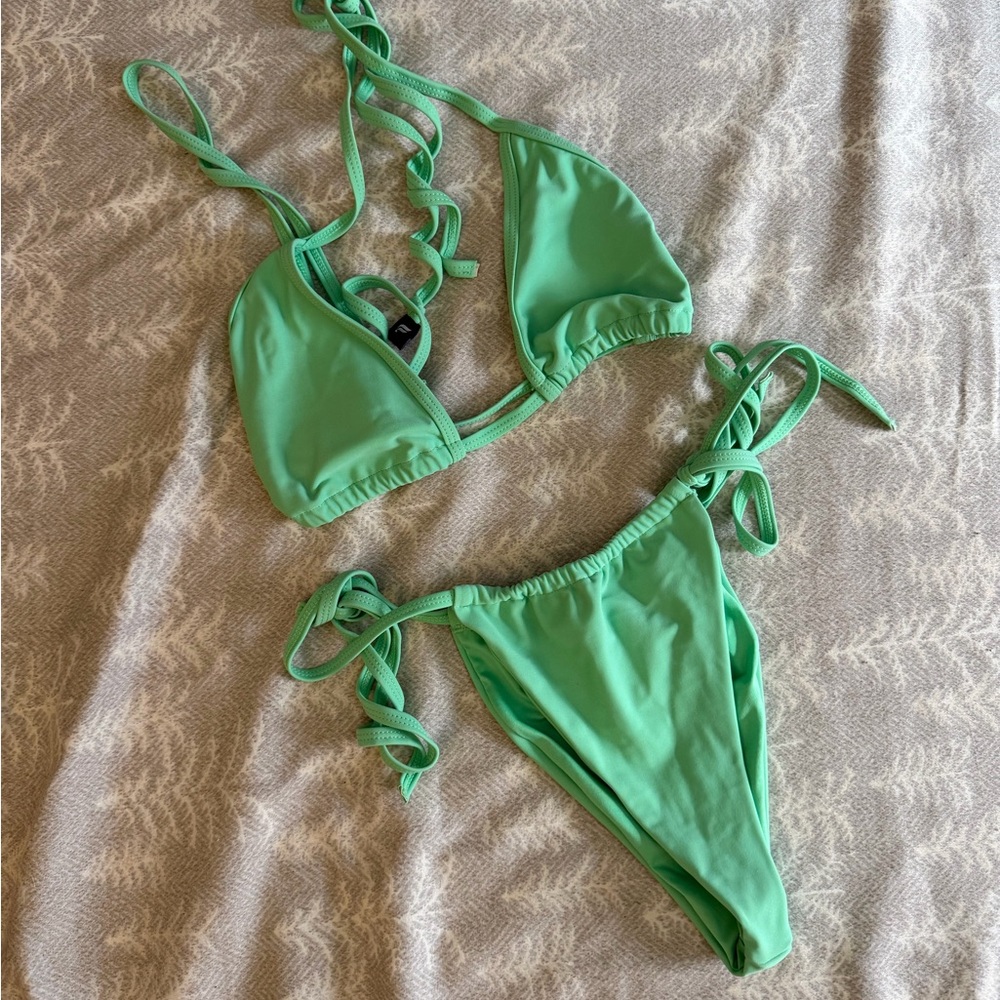 Fabletics High Cut Bikini Women’s Size XS Padding